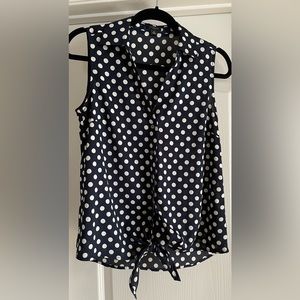 Polk a dot sleeveless blouse with tie